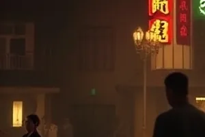 草坡风向标与航拍长镜头的短片封面